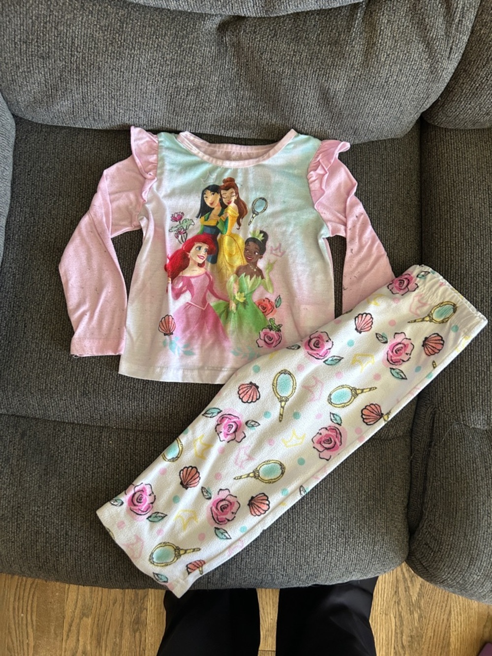 ☀️3T Disney Princess PJs☀️